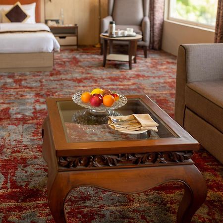 Hotel Lalita Grand Mathura Esterno foto