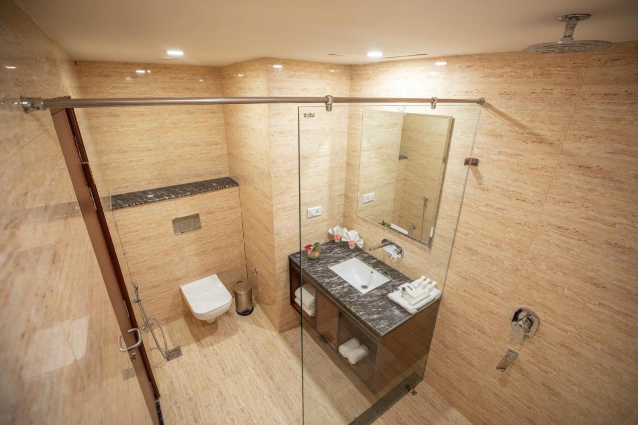 Hotel Lalita Grand Mathura Esterno foto