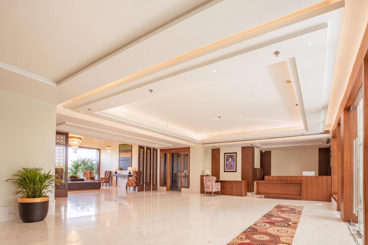 Hotel Lalita Grand Mathura Esterno foto