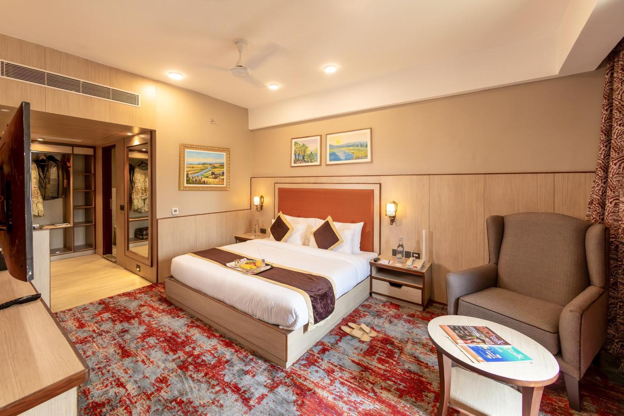 Hotel Lalita Grand Mathura Esterno foto